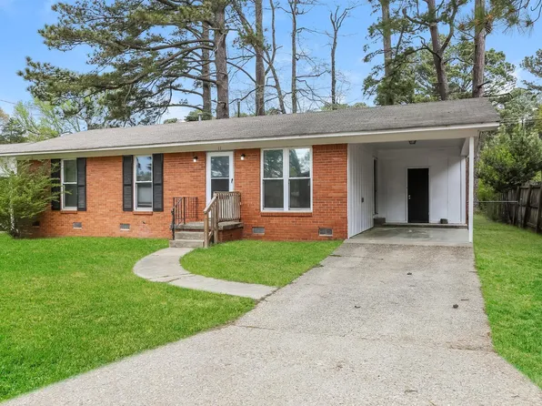 11 Regency Cir, Little Rock, AR 72209