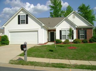 5 Castle Hall Ct, Simpsonville, SC 29680
