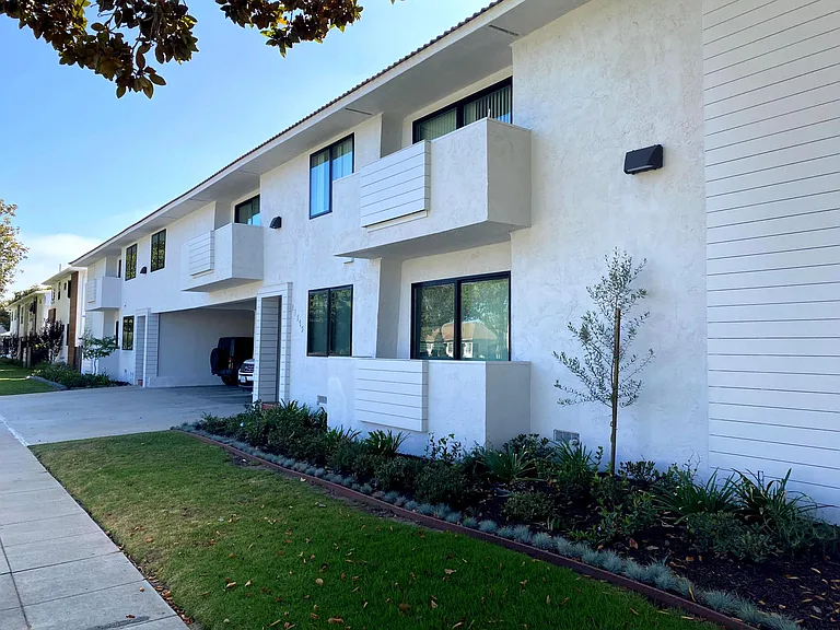 11775 Gateway Blvd #8 — Photo 5
