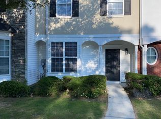 6096 Camden Forrest Dr, Riverdale, GA