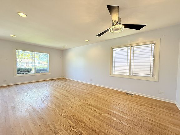 3rd image of 4529 Jefferson Dr