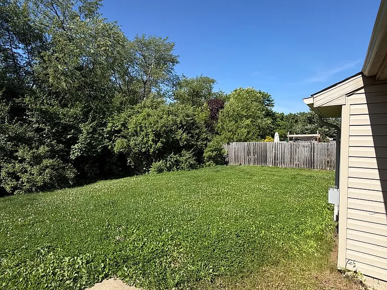 525 Plantation Way — Photo 4
