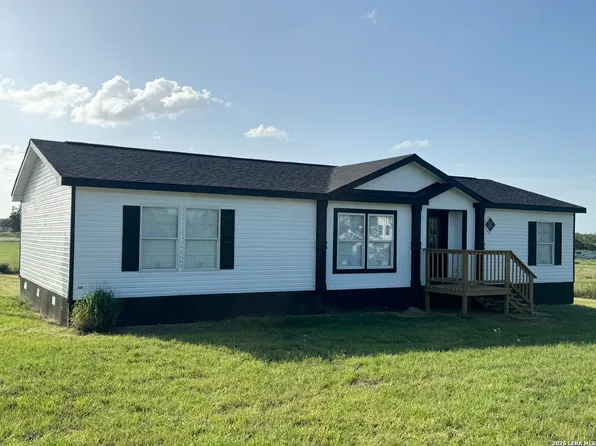 480 Brooks Lane, Poteet, TX 78065