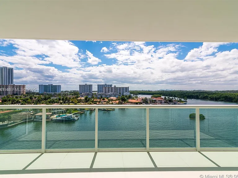 400 Sunny Isles Blvd #1019 — Photo 1