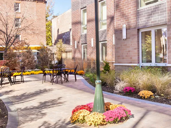 373 Wythe Avenue image 7 of 11