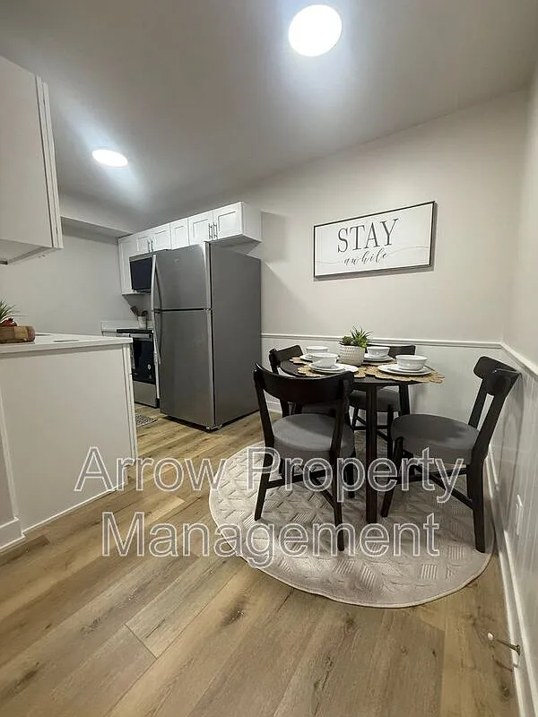 2 bed, 1.0 bath, 826 sqft, $1,200 — Photo 4