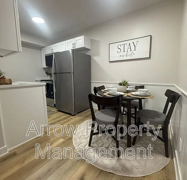 3405 Holdrege St #103 — Photo 4