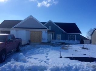 6494 Fairhaven Rd, Davenport, IA 52807