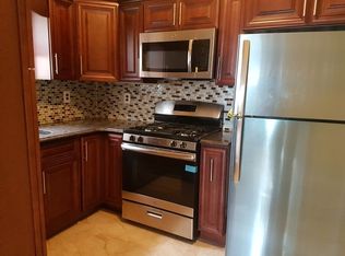 2107 38th St APT 3F, Astoria, NY 11105