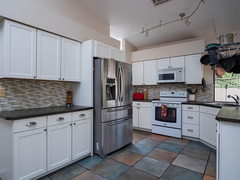 1st image of 7678 E Dayview Cir