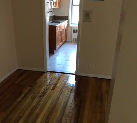 5th image of 6255 Broadway APT 4H