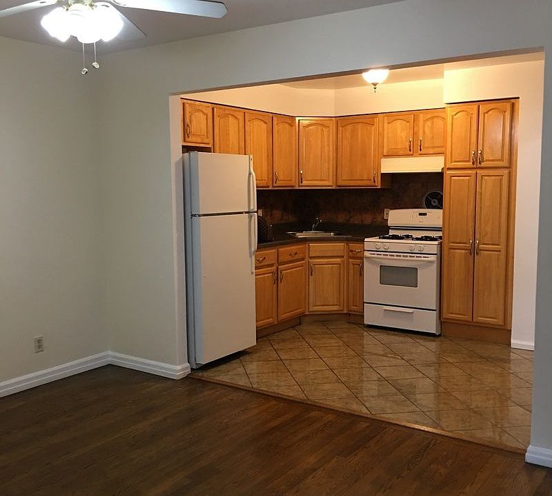1st image of 2540 45th St APT 2