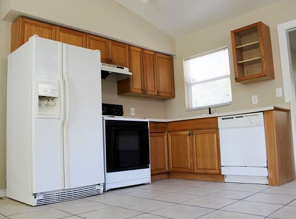 4th image of 8612 N 12th St