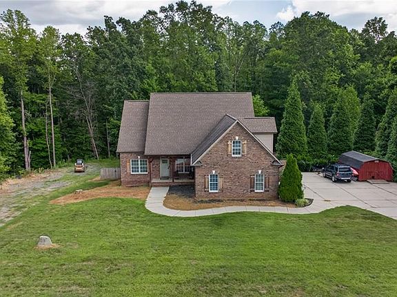 4th image of 350 Morning Glory Rd