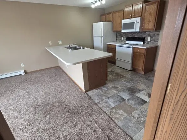 4124 W Newcomb Dr, Sioux Falls, SD