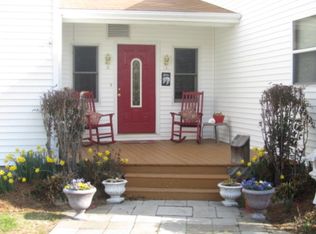 8715 Waverley Ln, Gloucester, VA 23061