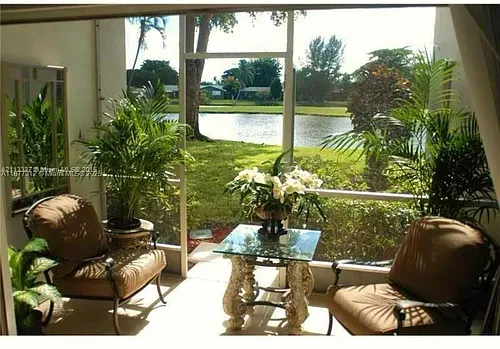2451 SW 82nd Ave Photo 1