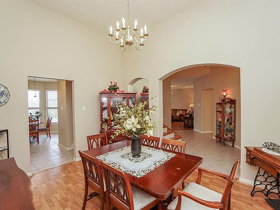 5th image of 12819 Stratford Heights Dr
