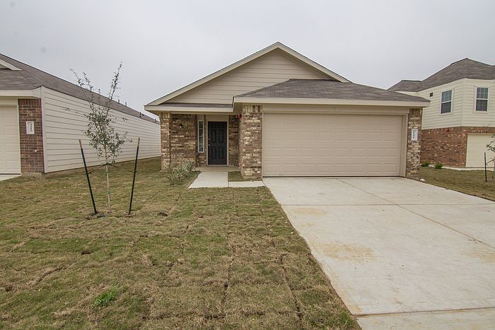 1st image of 2121 Eastwood Ct