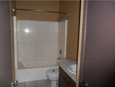 5th image of 13200 20th St NE