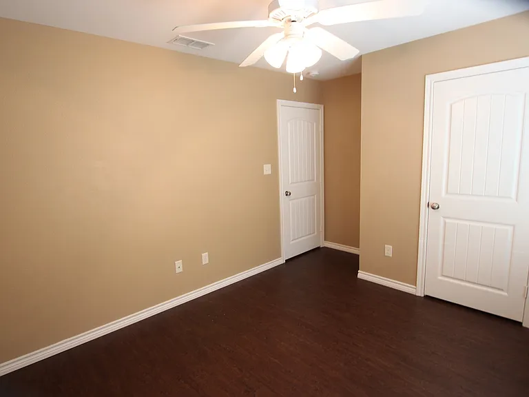 19391 King Ranch Dr — Photo 10