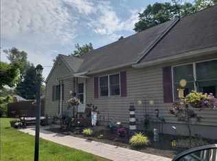 1 Edgar Ave, Green Brook, NJ 08812