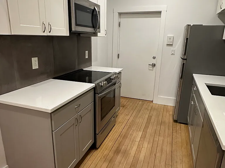4 Elliot St #2 — Photo 8