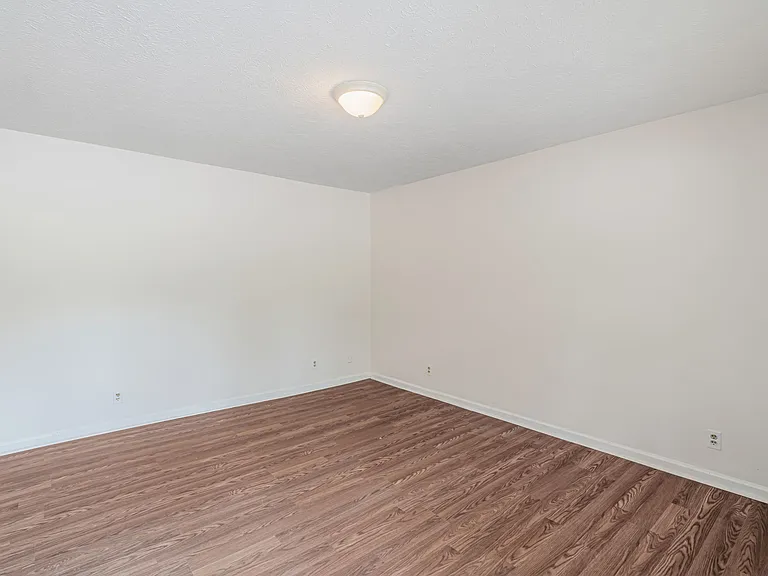 476 E Red Bud Rd #0 — Photo 3