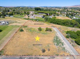 2582 Selah Loop Rd, Selah, WA 98942