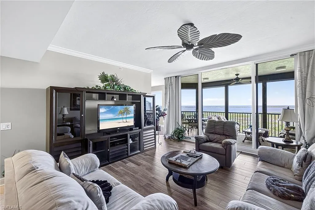 The Colony At Pelican Landing — Photo 4