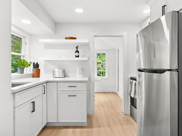 35 Woodland Ave #2