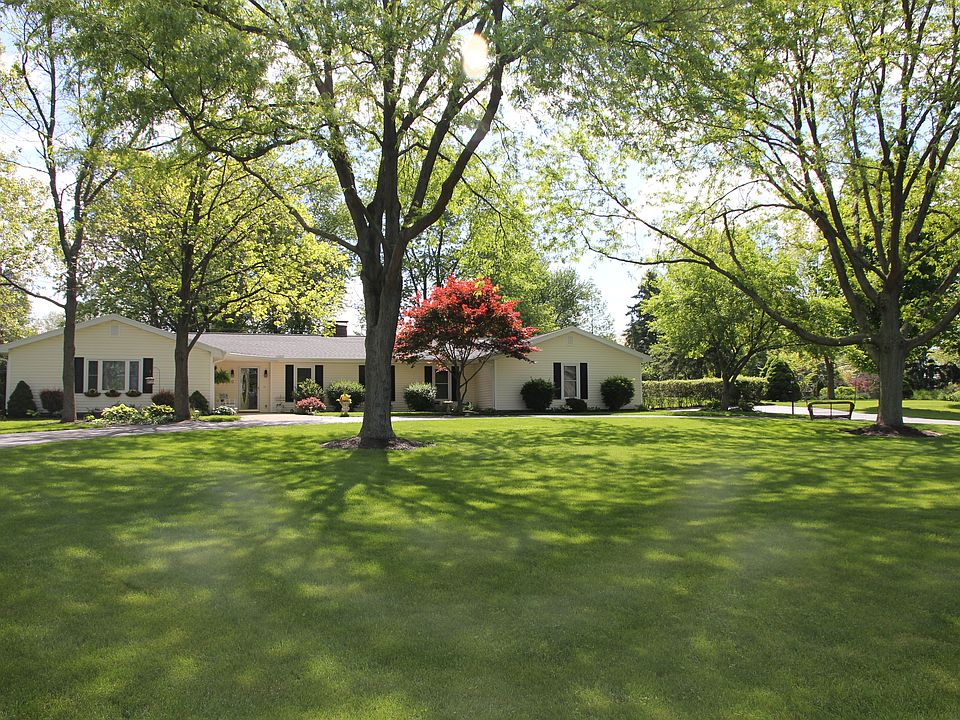 1st image of 3820 Saint Andrews Dr