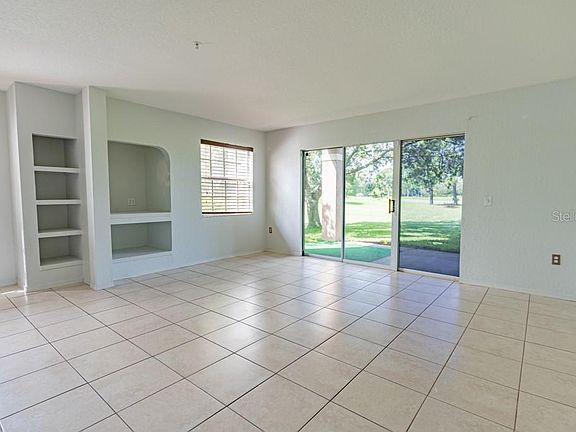 4th image of 13917 Fairway Island Dr APT 911