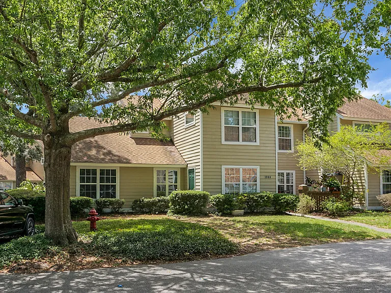 1044 Planters Pl — Photo 1