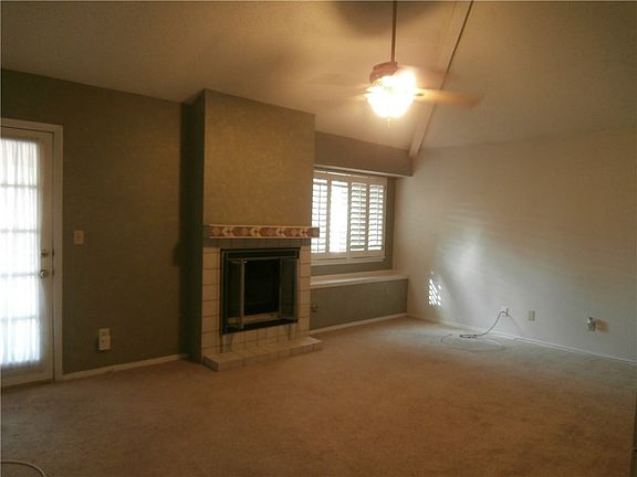5th image of 737 Hempstead Dr
