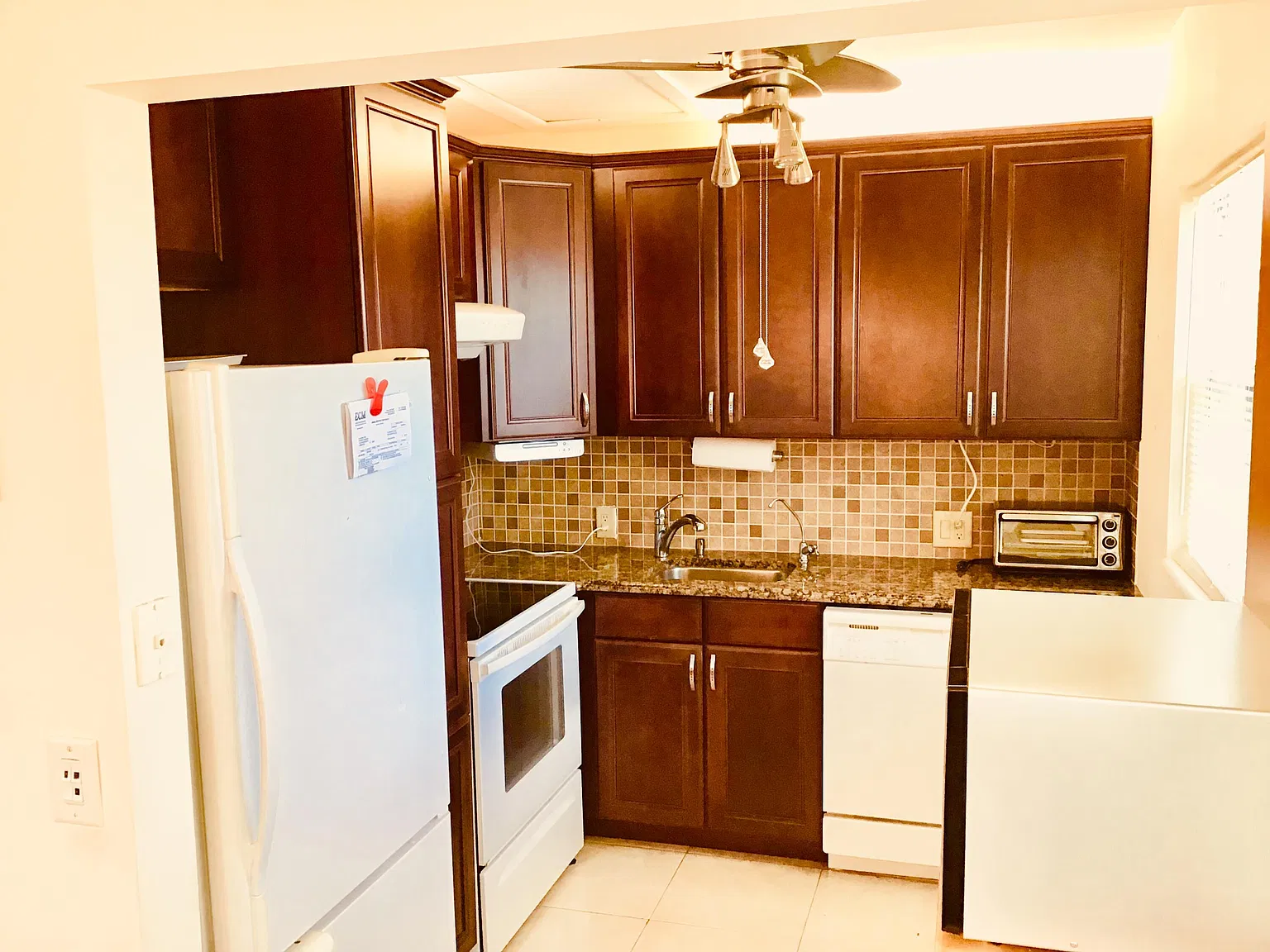 2 bed, 1.5 bath, 840 sqft, $1,600 — Photo 2