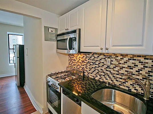 Rented by SW Queens Mezzanine | media 2