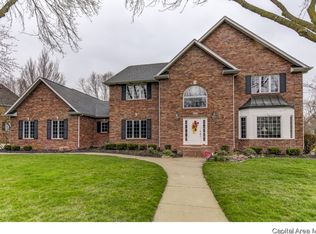 3001 Newport Dr, Springfield, IL 62702