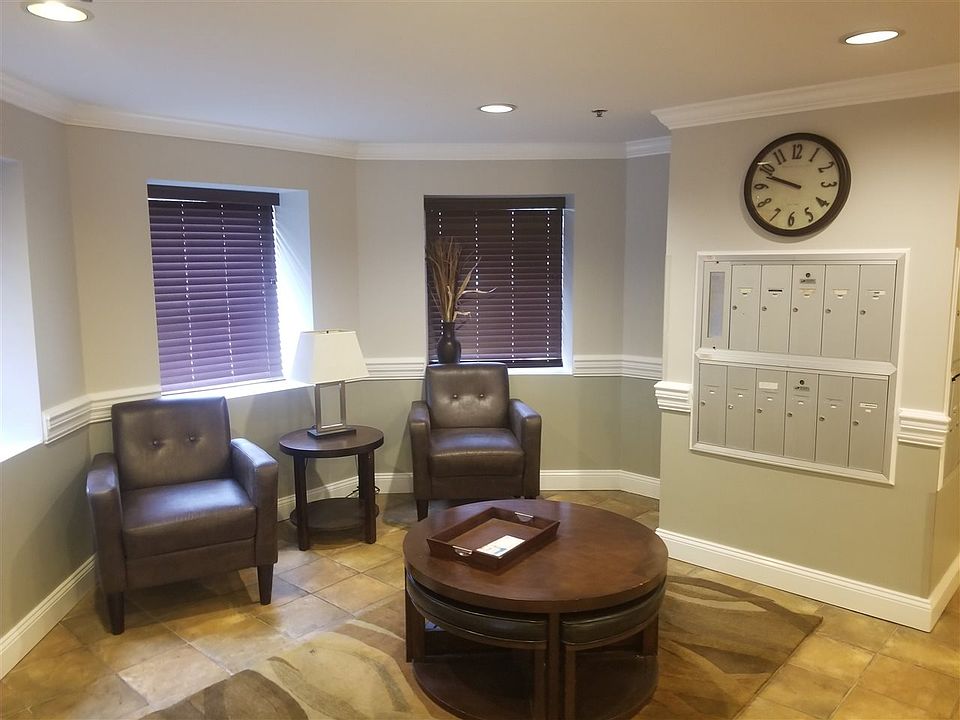 2nd image of 109 Jackson St APT 5G