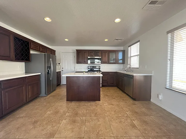 8932 Ryan Creek Ave — Photo 16