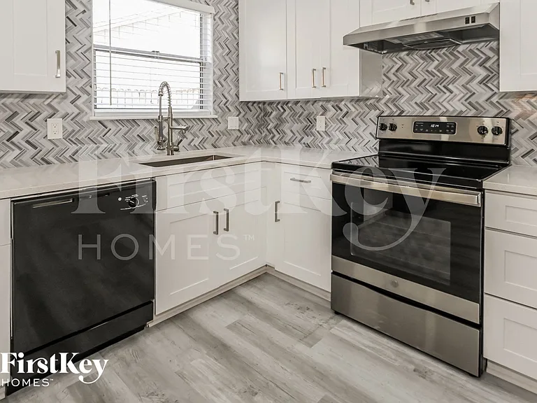 810 Aries Rd W — Photo 5