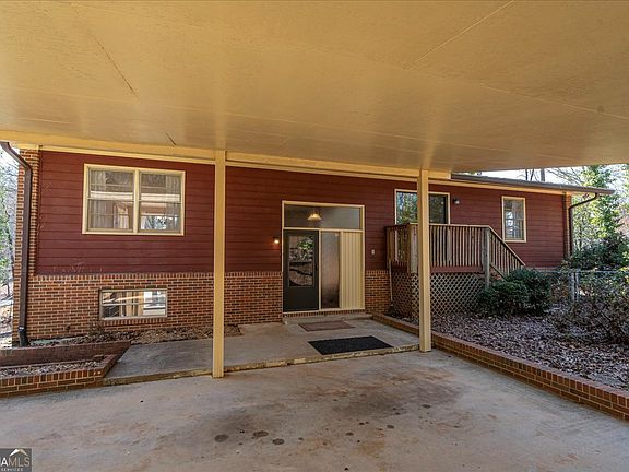 3rd image of 625 Forest Rd