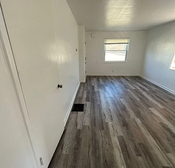 250 Basswood Ave #1 — Photo 3