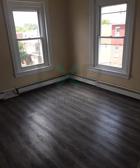 1044 Dekalb St #2F — Photo 10