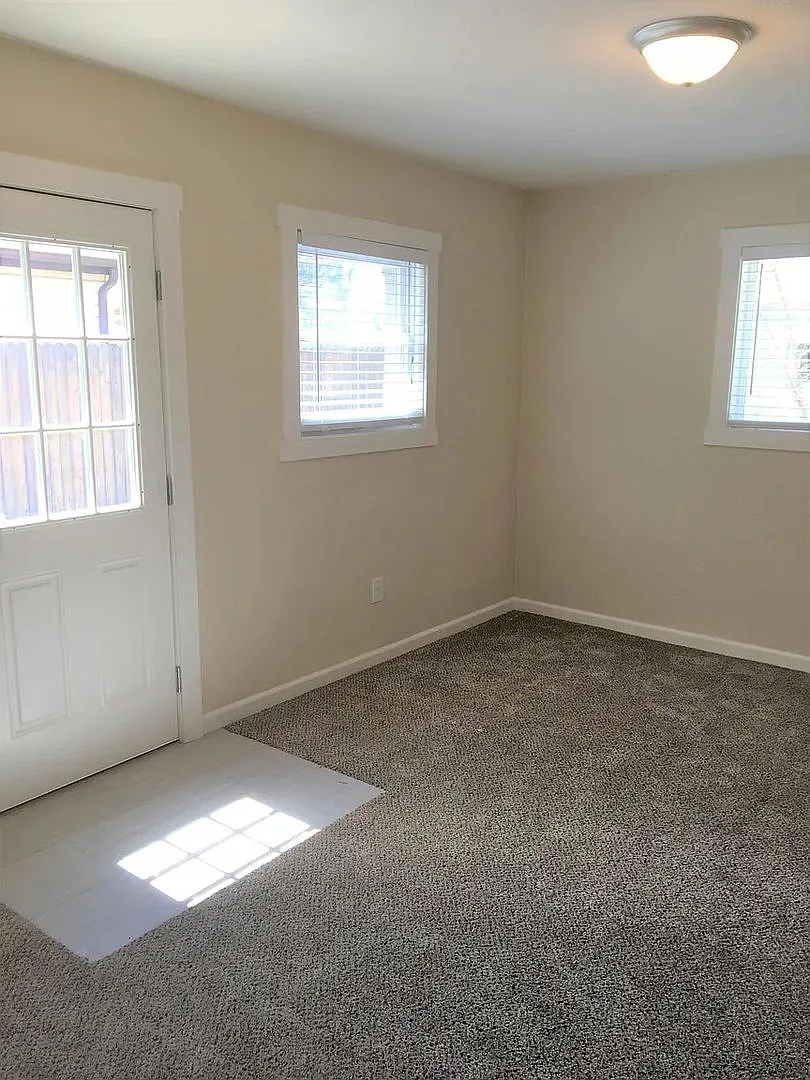 Great 3-Bedroom Home in Convenient Central Denver Location! — Photo 2