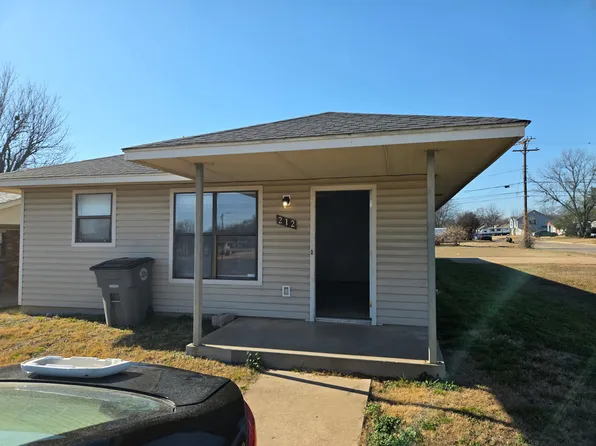 212 NW 14th St #A, Lawton, OK 73507