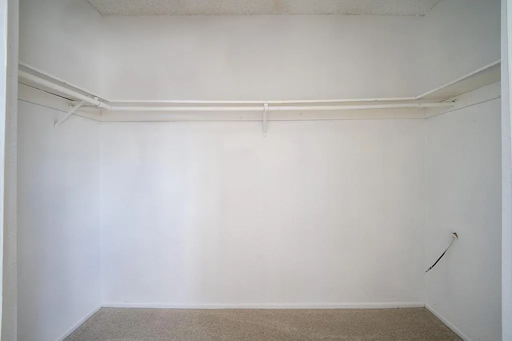 44200 Kingtree Ave — Photo 4