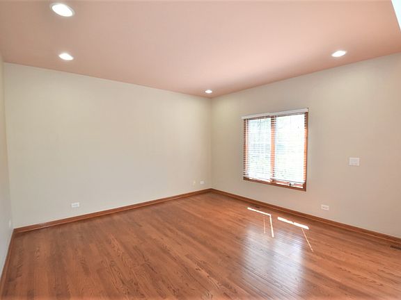 4th image of 24718 W Rushford Pl