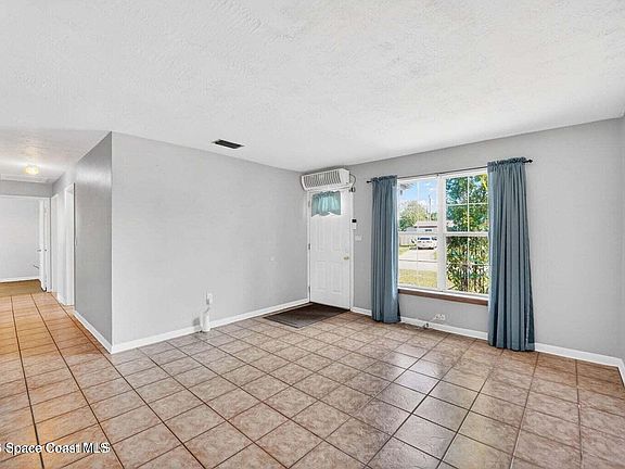 2nd image of 2285 Fruitwood Ct