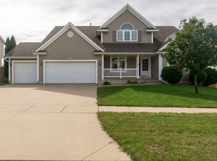 665 W Williams Dr, Marion, IA 52302